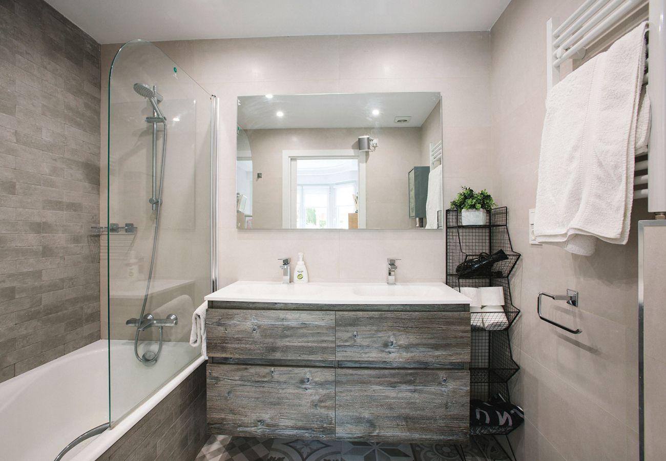 Apartment in San Sebastián - VILLA ONDARRETA CON PARKING Y AC Apartment in San Sebastián - VILLA ONDARRETA CON PARKING Y AC