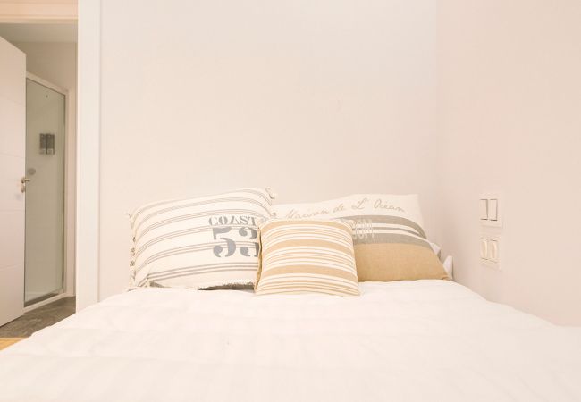 Apartment in San Sebastián - E 2 BEDROOM FAMILY APARTMENT SAN MARCIAL 33 Apartment in San Sebastián - E 2 BEDROOM FAMILY APARTMENT SAN MARCIAL 33