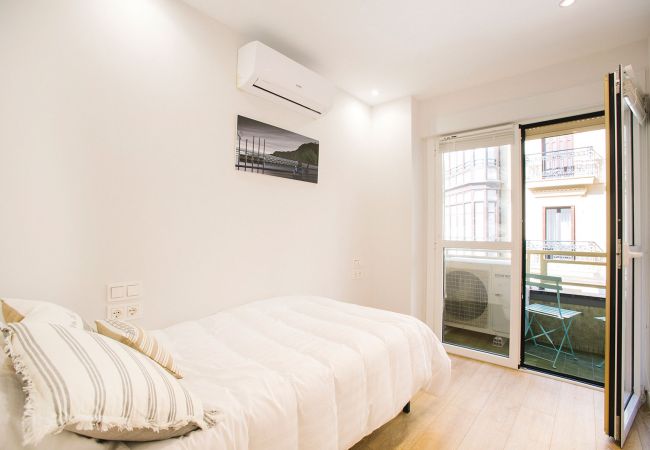 Apartment in San Sebastián - E 2 BEDROOM FAMILY APARTMENT SAN MARCIAL 33 Apartment in San Sebastián - E 2 BEDROOM FAMILY APARTMENT SAN MARCIAL 33
