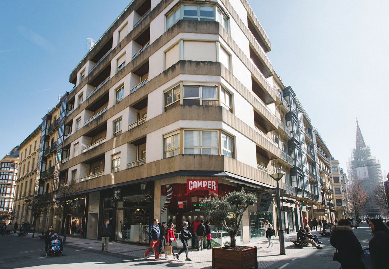 Apartment in San Sebastián - E 2 BEDROOM FAMILY APARTMENT SAN MARCIAL 33 Apartment in San Sebastián - E 2 BEDROOM FAMILY APARTMENT SAN MARCIAL 33