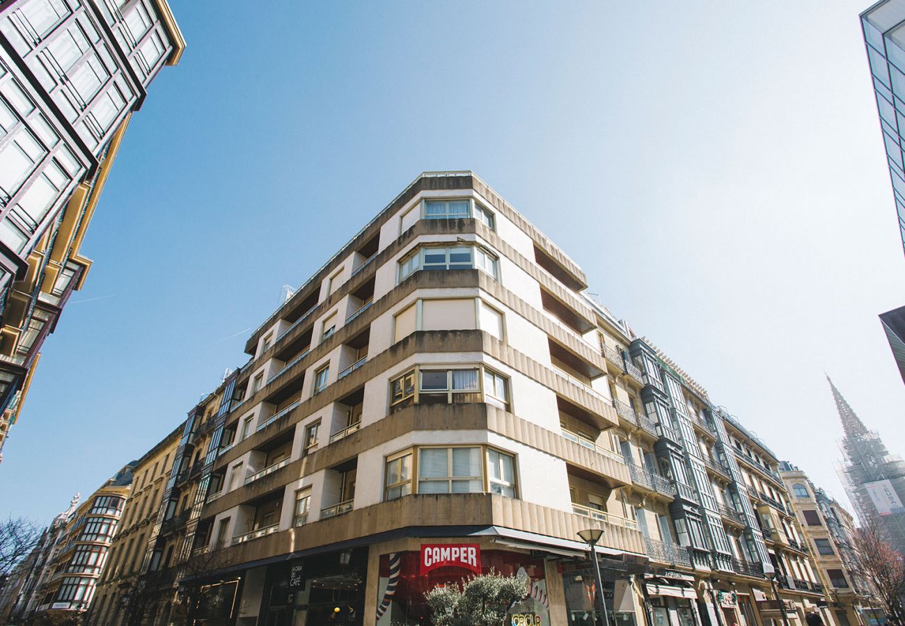 Apartment in San Sebastián - E 2 BEDROOM FAMILY APARTMENT SAN MARCIAL 33 Apartment in San Sebastián - E 2 BEDROOM FAMILY APARTMENT SAN MARCIAL 33