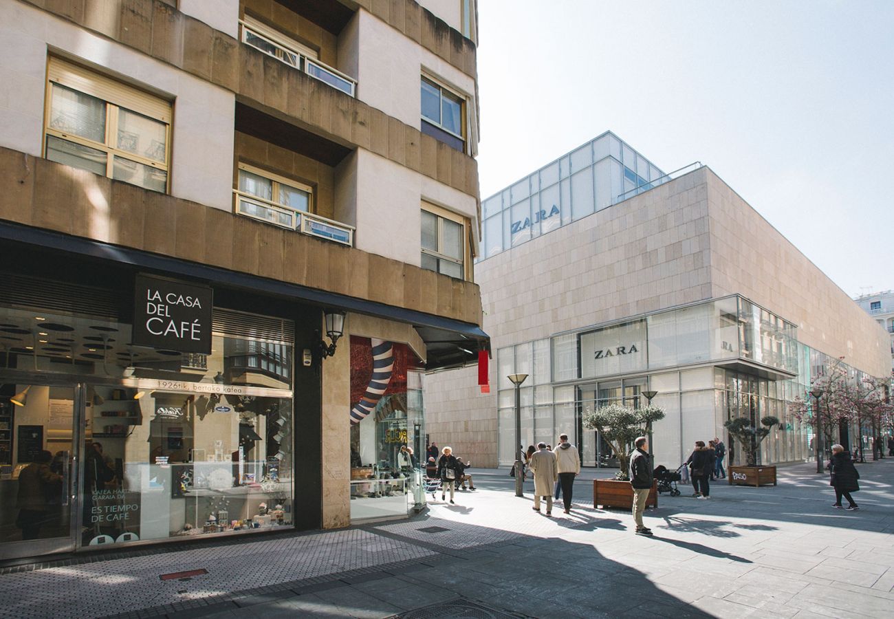 Apartment in San Sebastián - E 2 BEDROOM FAMILY APARTMENT SAN MARCIAL 33 Apartment in San Sebastián - E 2 BEDROOM FAMILY APARTMENT SAN MARCIAL 33